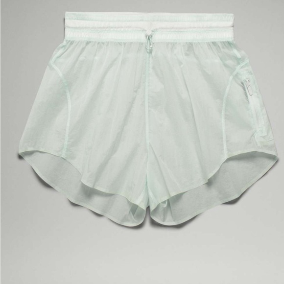 Lululemon Step Out High Rise 3" Ocean Air lightweight run athletic shorts 10 - Picture 4 of 4